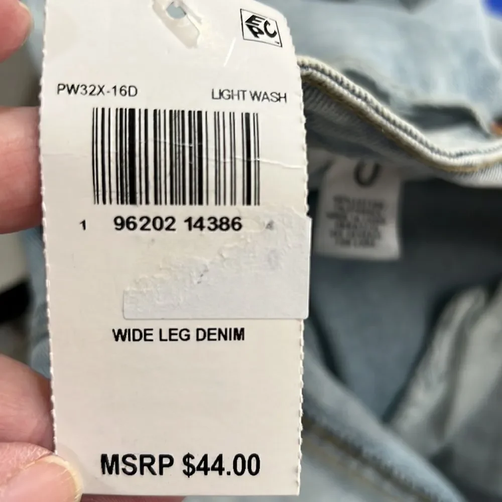 Almost Famous Super High rise wide leg light wash jeans size 0 NWT - Picture 13 of 13